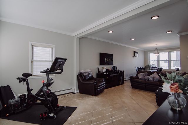 2315 FISH Avenue, Bronx, NY 10469
