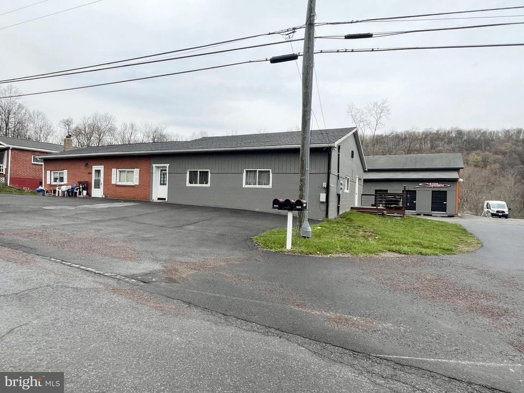 Image 19 of property listing at 12419 VALE SUMMIT RD SW, Frostburg, MD 21532