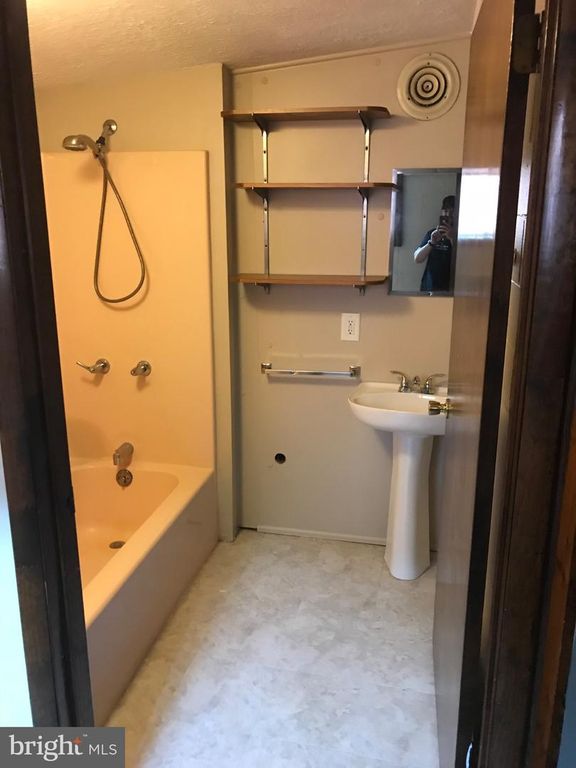 Image 39 of property listing at 12419 VALE SUMMIT RD SW, Frostburg, MD 21532