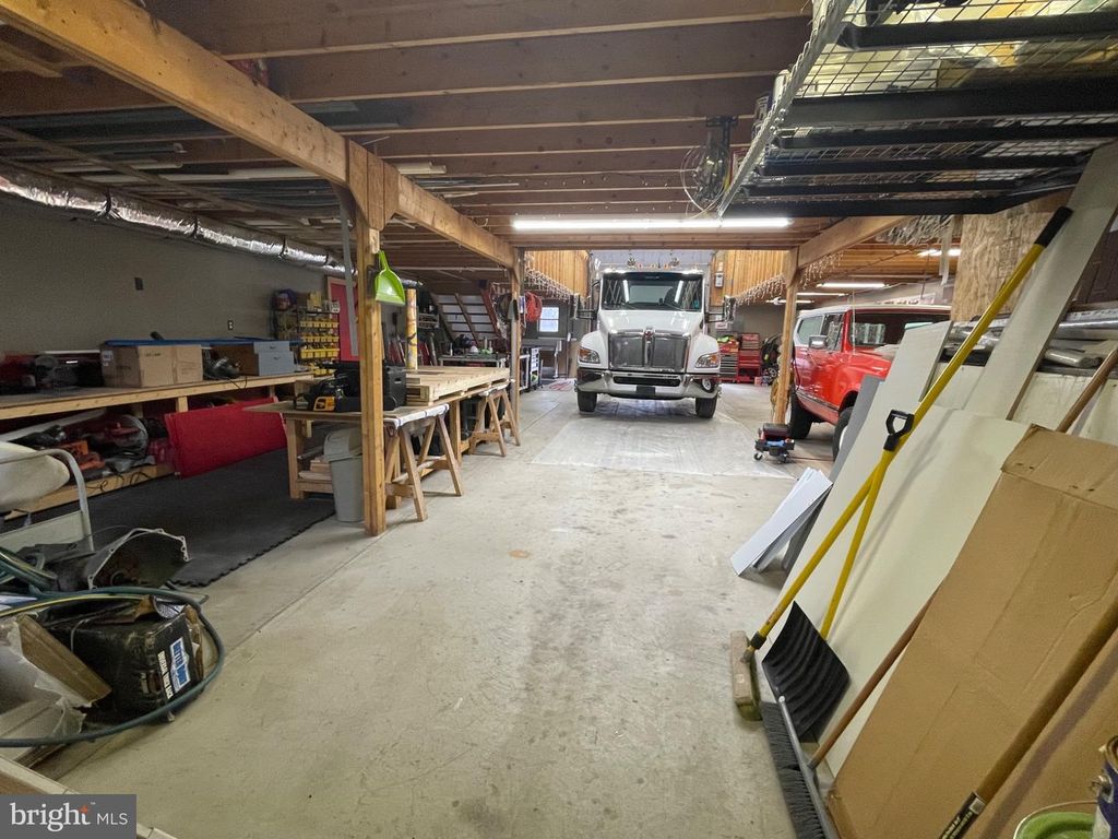 Image 7 of property listing at 12419 VALE SUMMIT RD SW, Frostburg, MD 21532