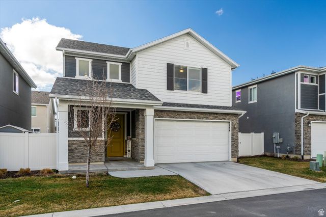 2094 W LYDIA LN, Syracuse, UT 84075