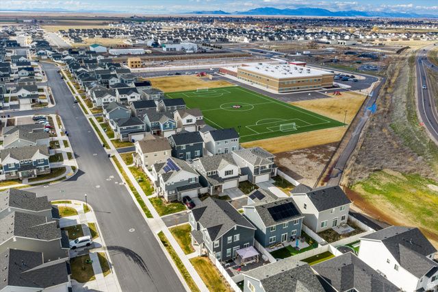 2094 W LYDIA LN, Syracuse, UT 84075