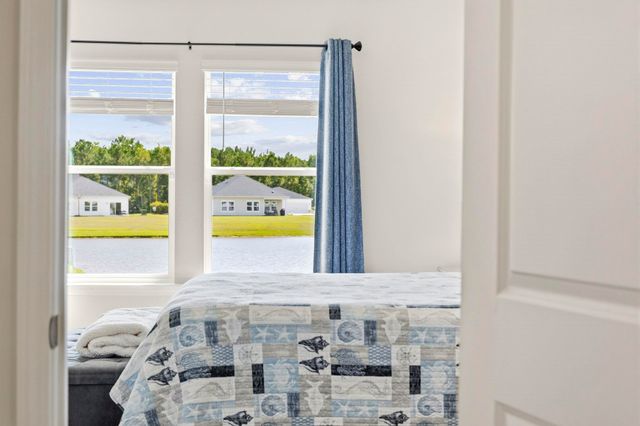 718 Lowell Avenue Dr., Little River, SC 29566