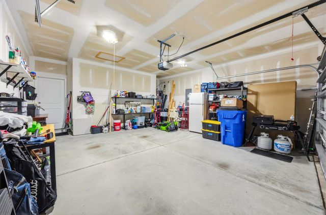 718 Lowell Avenue Dr., Little River, SC 29566