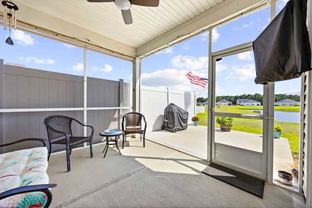 718 Lowell Avenue Dr., Little River, SC 29566