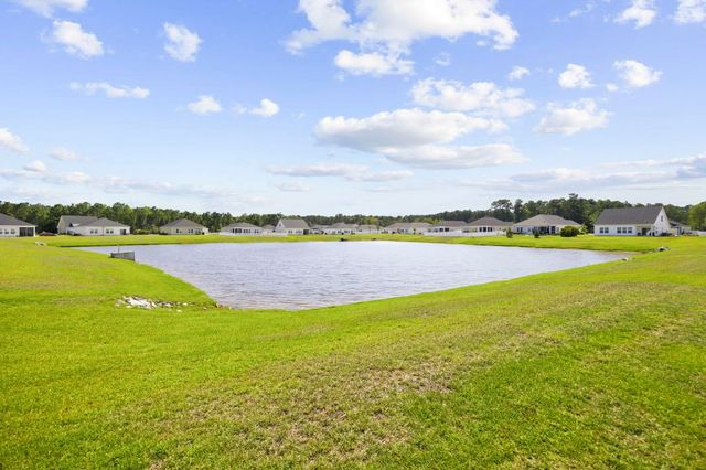 718 Lowell Avenue Dr., Little River, SC 29566