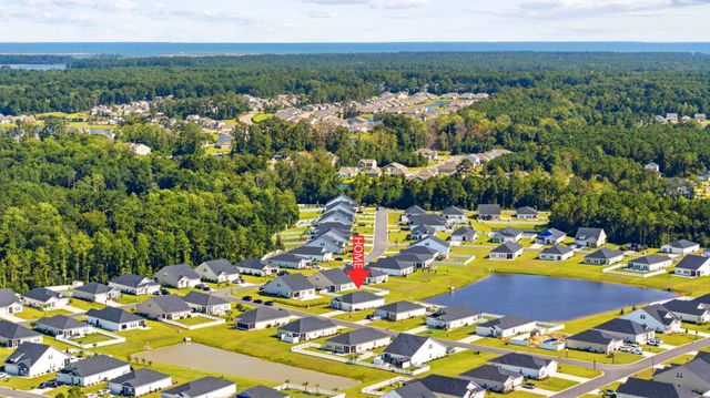 718 Lowell Avenue Dr., Little River, SC 29566