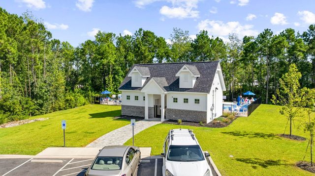 718 Lowell Avenue Dr., Little River, SC 29566
