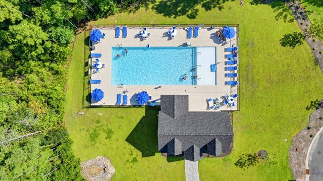718 Lowell Avenue Dr., Little River, SC 29566