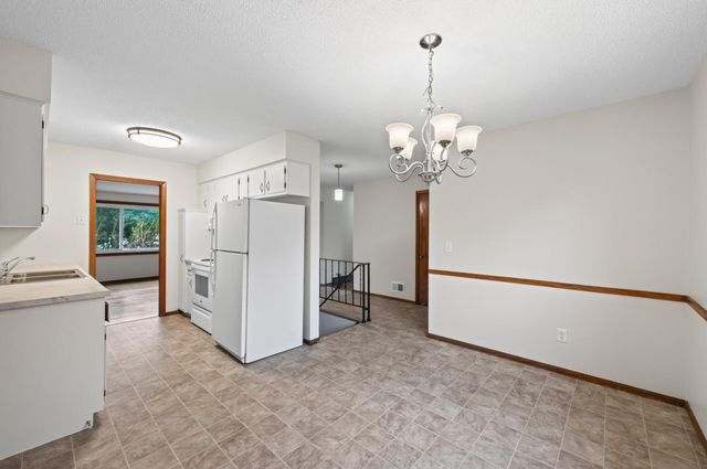 5400 80th Avenue N, Brooklyn Park, MN 55443