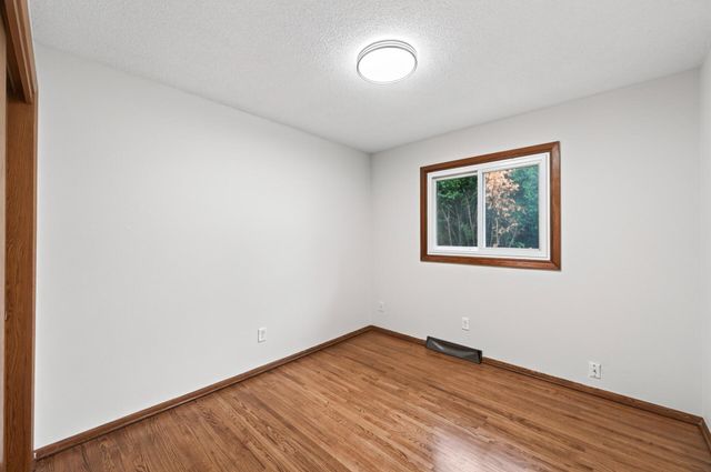5400 80th Avenue N, Brooklyn Park, MN 55443