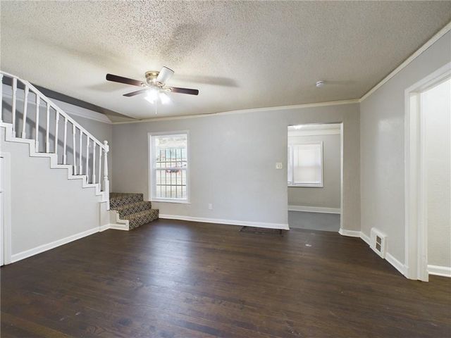 5015 E 40th Street, Kansas City, MO 64130