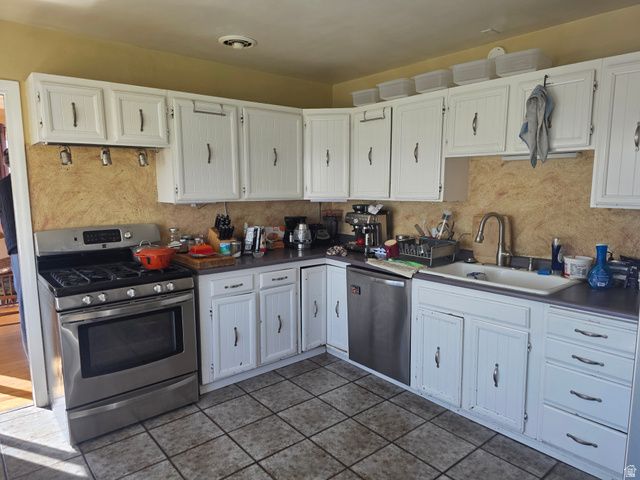 1860 E NORTHWOODSIDE DR, Holladay, UT 84124