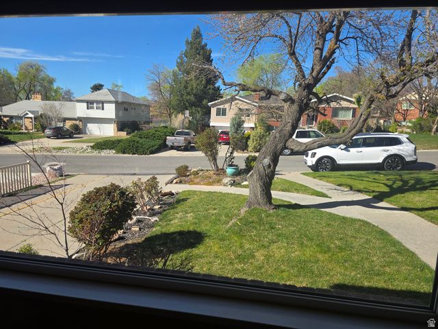 1860 E NORTHWOODSIDE DR, Holladay, UT 84124