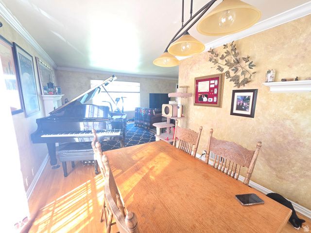 1860 E NORTHWOODSIDE DR, Holladay, UT 84124