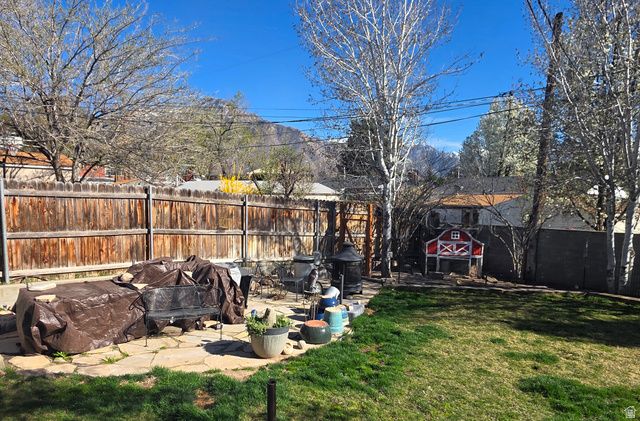 1860 E NORTHWOODSIDE DR, Holladay, UT 84124