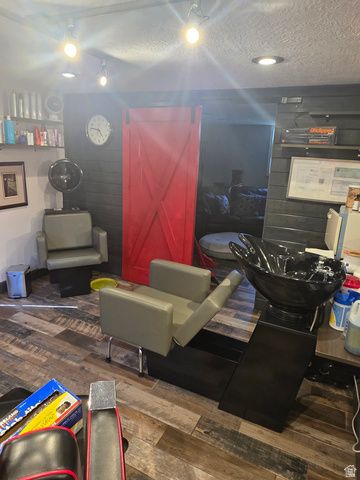 1860 E NORTHWOODSIDE DR, Holladay, UT 84124