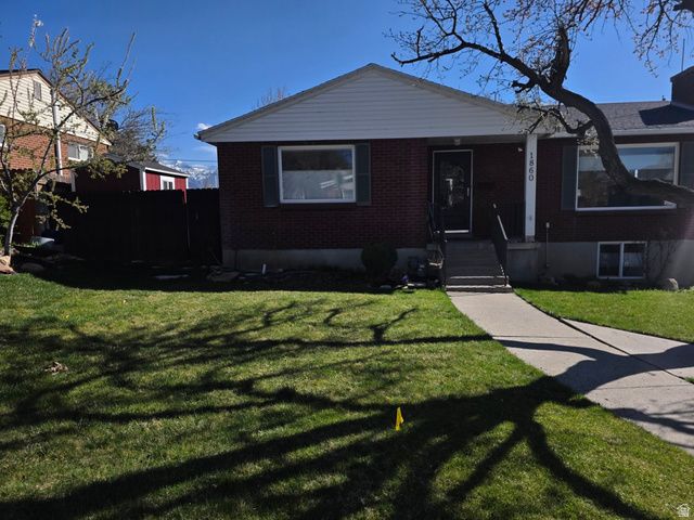 1860 E NORTHWOODSIDE DR, Holladay, UT 84124