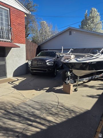 1860 E NORTHWOODSIDE DR, Holladay, UT 84124