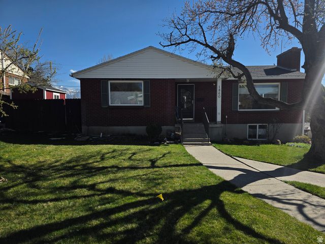 1860 E NORTHWOODSIDE DR, Holladay, UT 84124