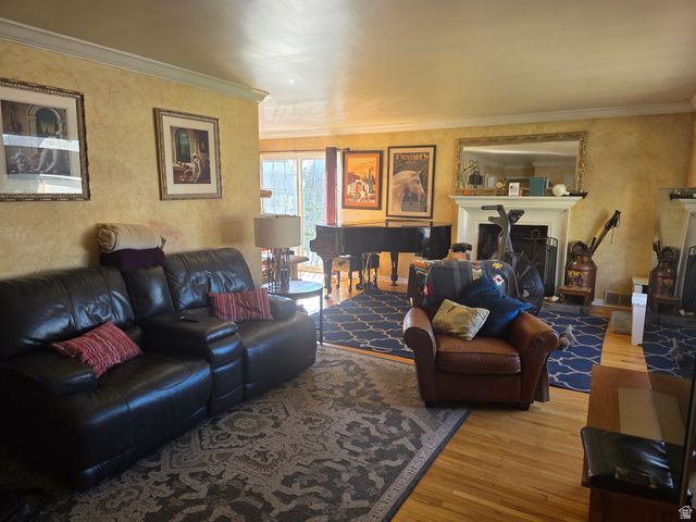 1860 E NORTHWOODSIDE DR, Holladay, UT 84124