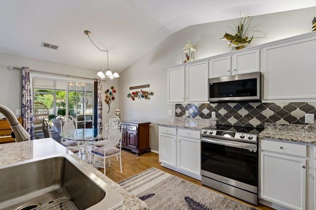 642 Oakhurst Dr., Myrtle Beach, SC 29579