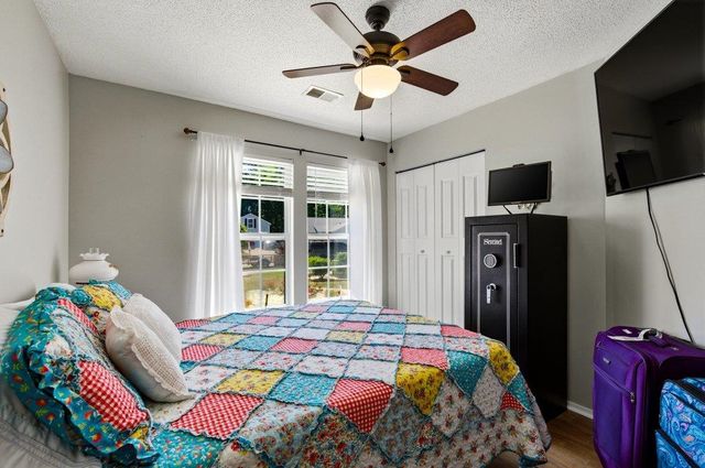 642 Oakhurst Dr., Myrtle Beach, SC 29579