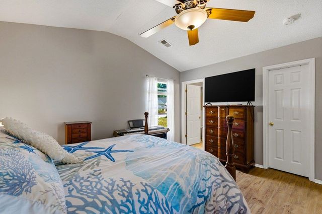 642 Oakhurst Dr., Myrtle Beach, SC 29579