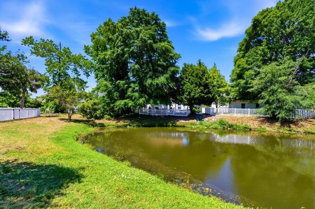 642 Oakhurst Dr., Myrtle Beach, SC 29579