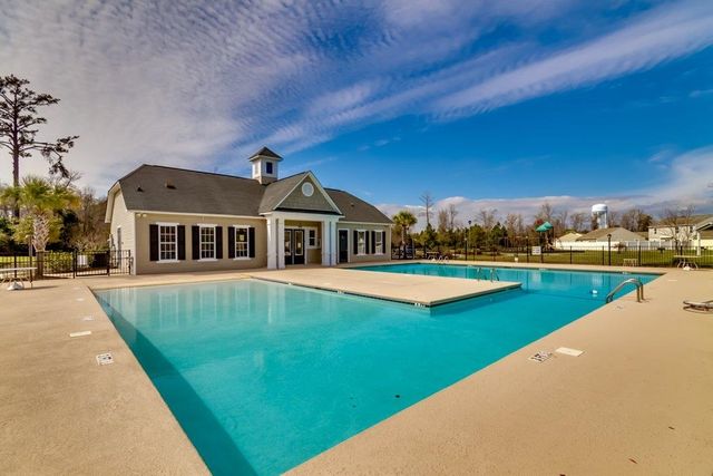 642 Oakhurst Dr., Myrtle Beach, SC 29579