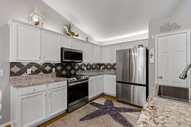 642 Oakhurst Dr., Myrtle Beach, SC 29579