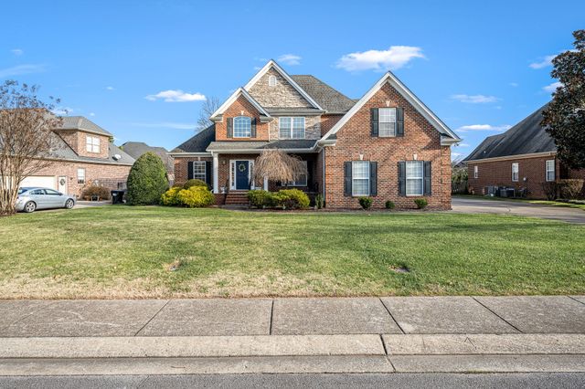 1460 Winterberry Dr, Murfreesboro, TN 37130