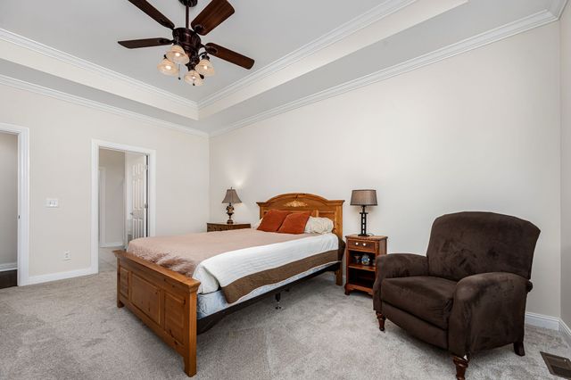 1460 Winterberry Dr, Murfreesboro, TN 37130