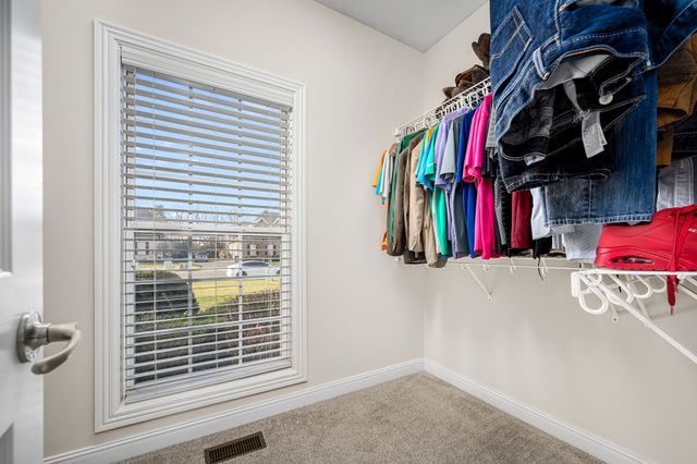 1460 Winterberry Dr, Murfreesboro, TN 37130