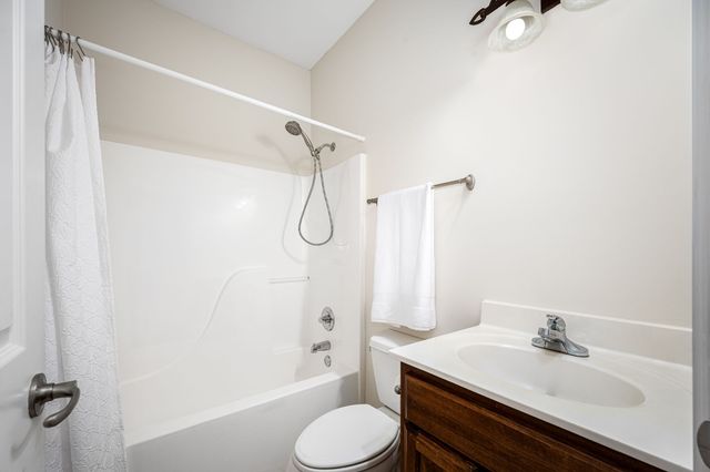 1460 Winterberry Dr, Murfreesboro, TN 37130