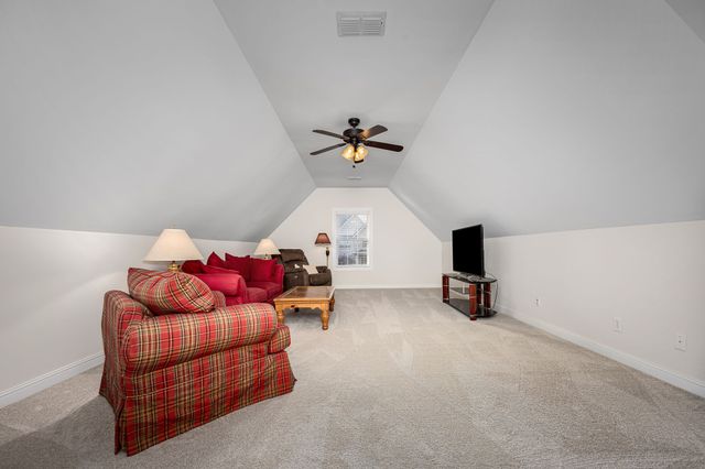 1460 Winterberry Dr, Murfreesboro, TN 37130