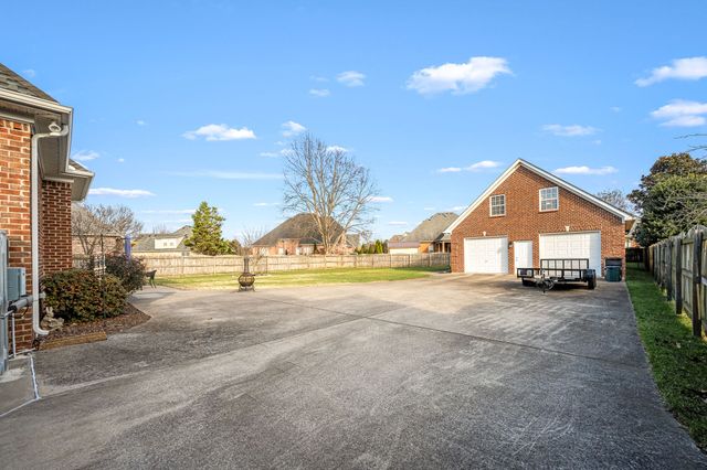 1460 Winterberry Dr, Murfreesboro, TN 37130