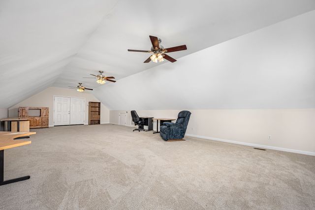 1460 Winterberry Dr, Murfreesboro, TN 37130