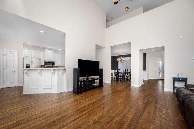 1460 Winterberry Dr, Murfreesboro, TN 37130