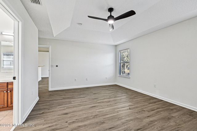 14221 SEA EAGLE Drive, Jacksonville, FL 32226
