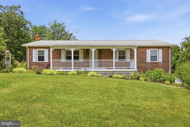 11 ASHLAWN CT, Front Royal, VA 22630