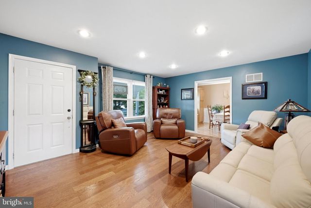 11 ASHLAWN CT, Front Royal, VA 22630