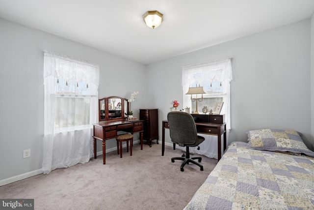 11 ASHLAWN CT, Front Royal, VA 22630