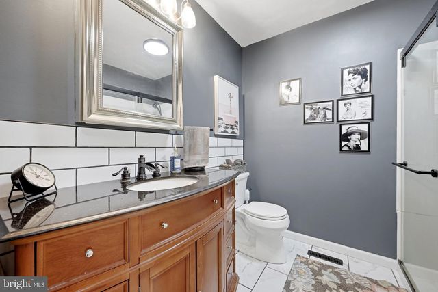 11 ASHLAWN CT, Front Royal, VA 22630