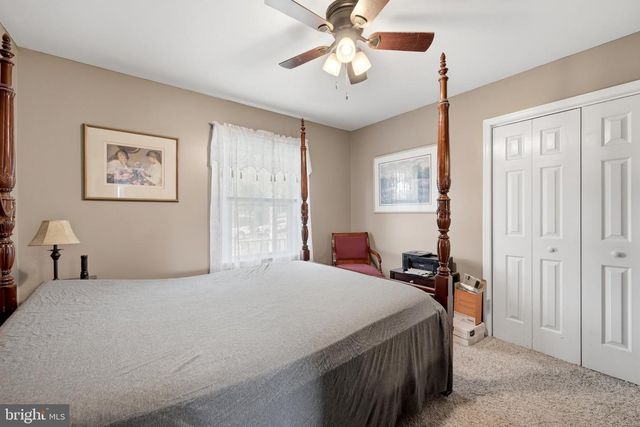 11 ASHLAWN CT, Front Royal, VA 22630