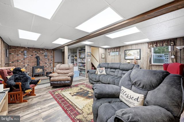 11 ASHLAWN CT, Front Royal, VA 22630