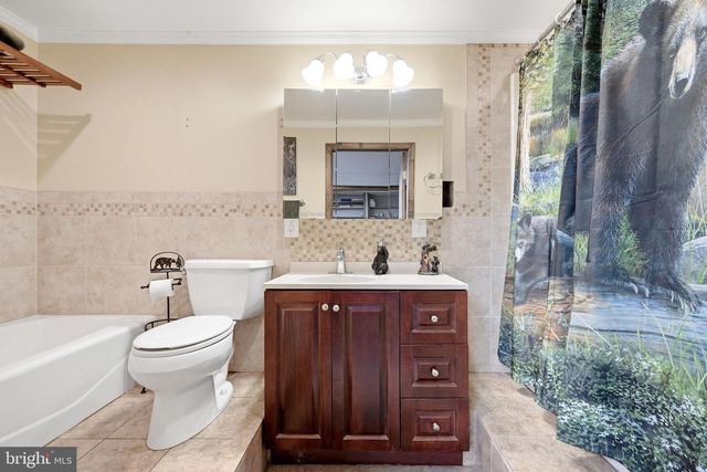 11 ASHLAWN CT, Front Royal, VA 22630