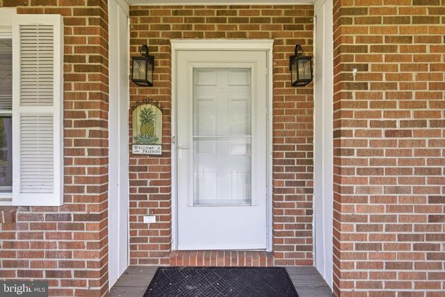 11 ASHLAWN CT, Front Royal, VA 22630