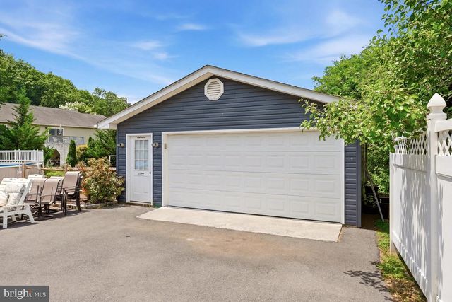 11 ASHLAWN CT, Front Royal, VA 22630