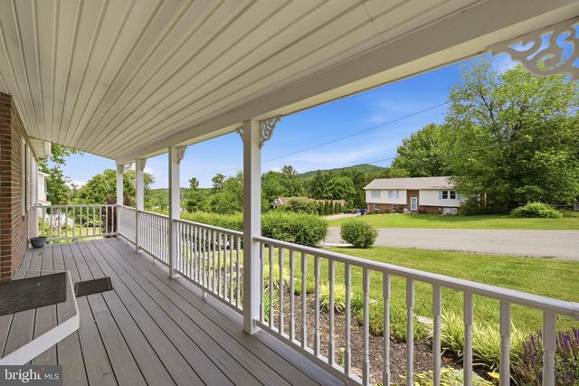 11 ASHLAWN CT, Front Royal, VA 22630